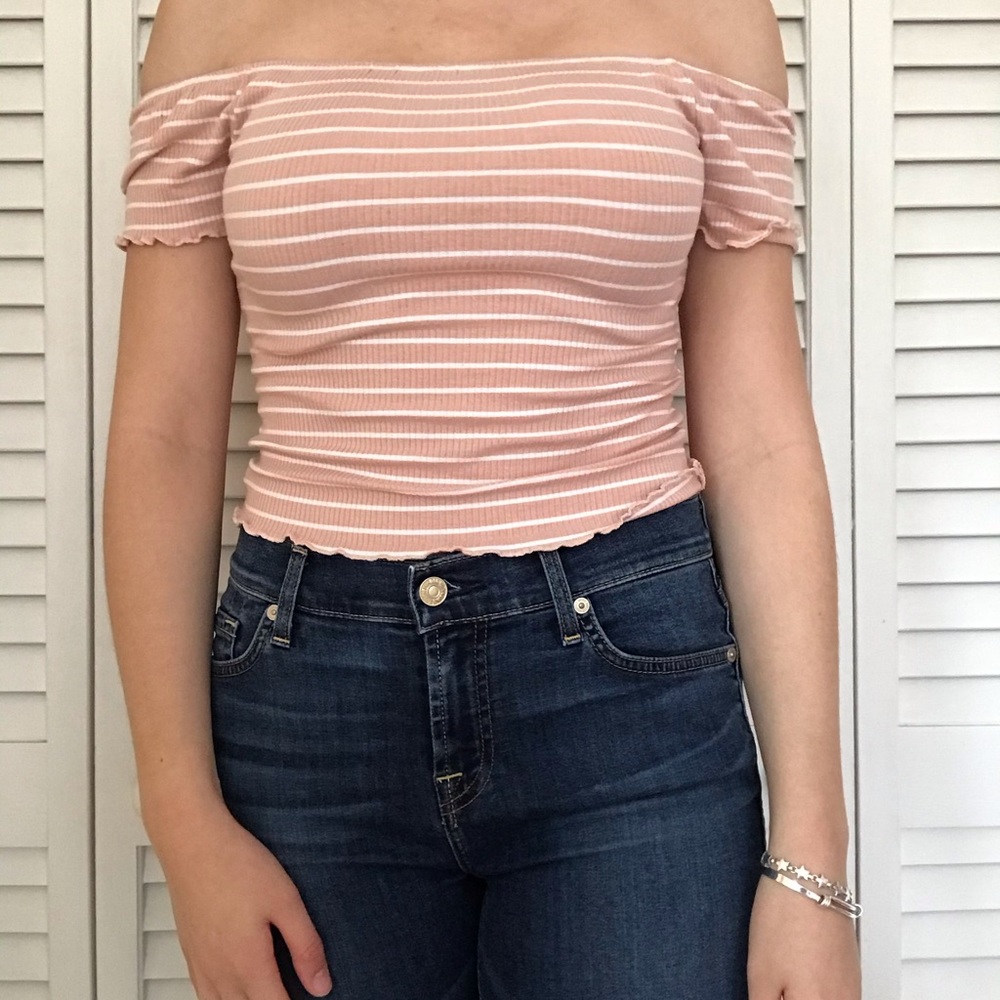 Off-the-shoulder stripped top
